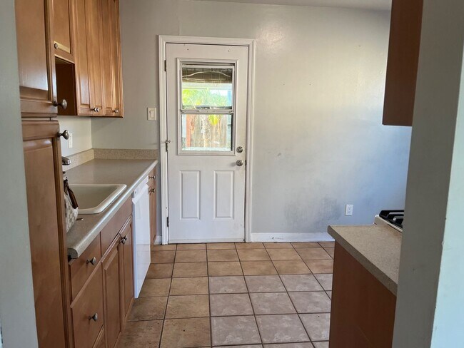 Foto del edificio - 3563-65 Clairemont Mesa Blvd