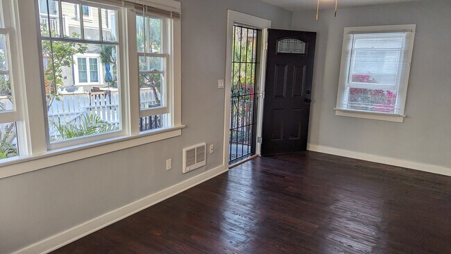 Foto del edificio - 806 Kennebeck Ct