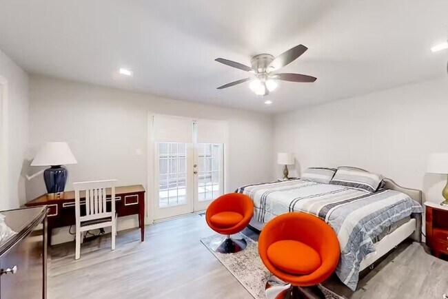 Foto del edificio - 6325 Riverview Way