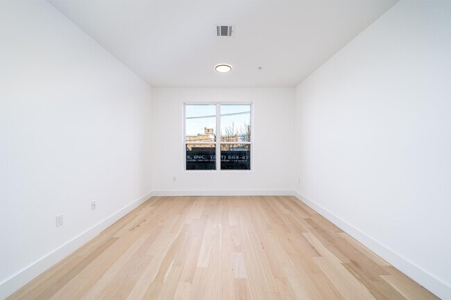 Foto del edificio - 649 38th St