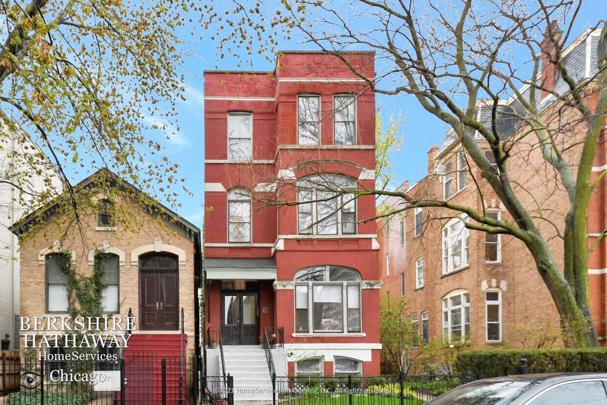 Primary Photo - 2013 W Evergreen Avenue