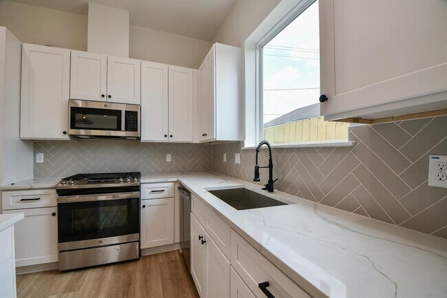 Foto del edificio - 2305 Maury St