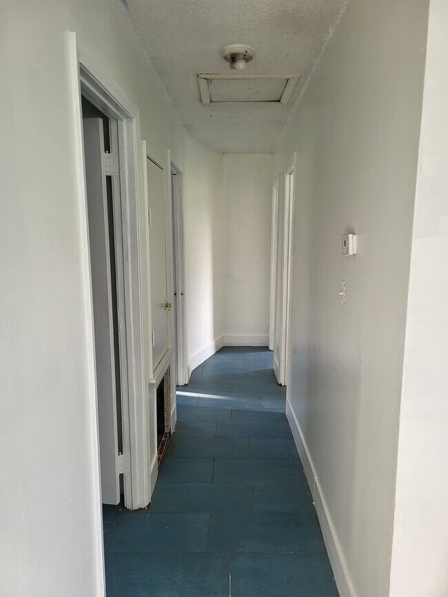 Foto del edificio - 104 Cottonwood Ave