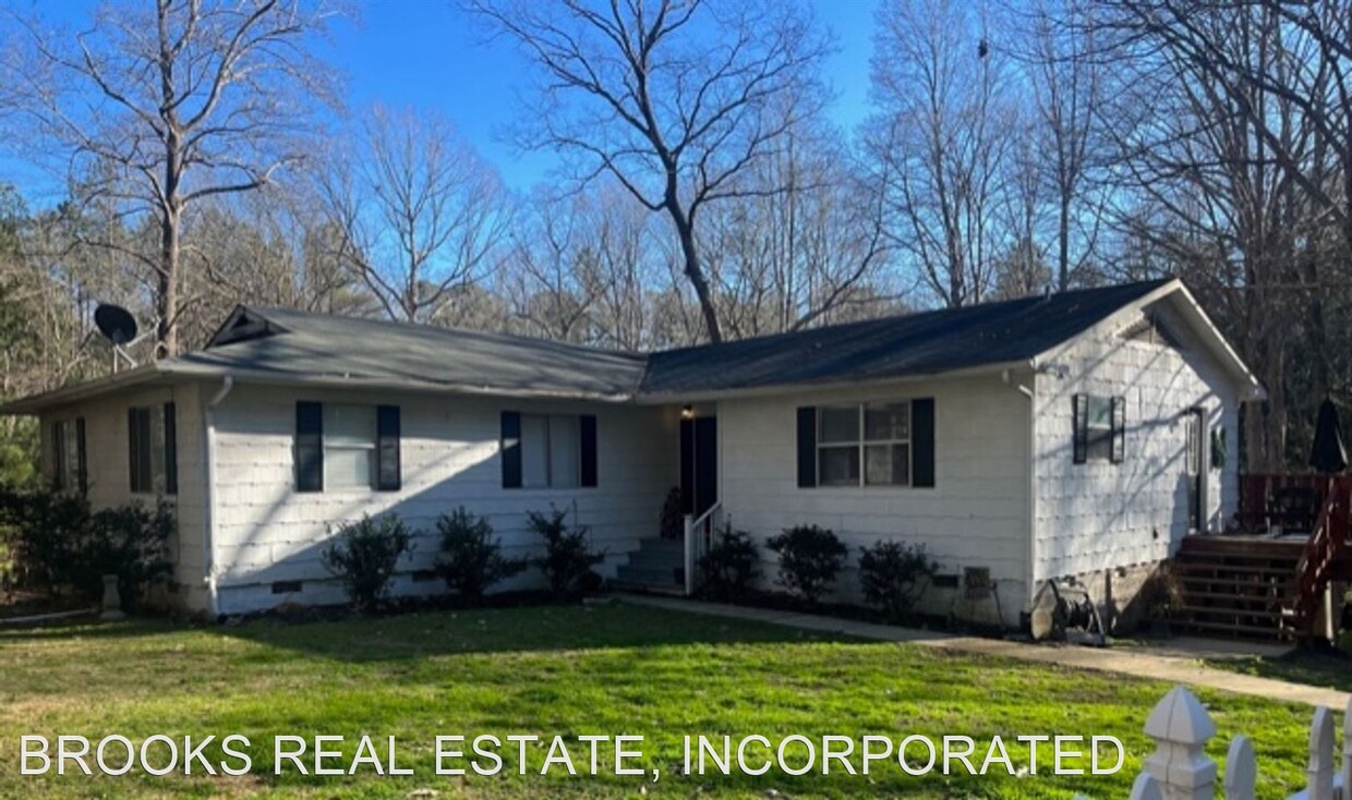 Foto principal - 3 br, 2 bath House - 123 Racefield Drive