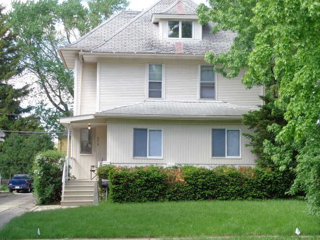 Building Photo - 313 Augusta Ave