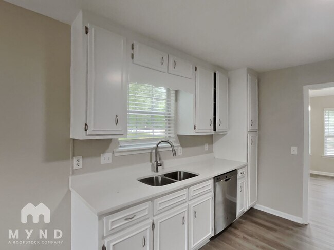 Foto del edificio - 8613 Stone Creek Ct