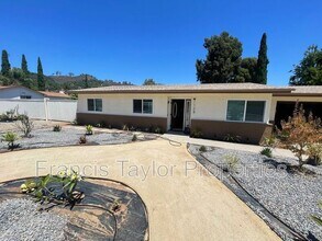 Building Photo - 1124 La Honda Dr
