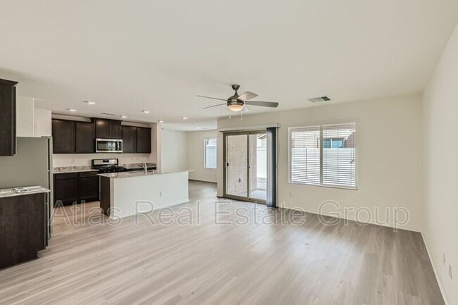 Building Photo - 614 El Gusto Ave
