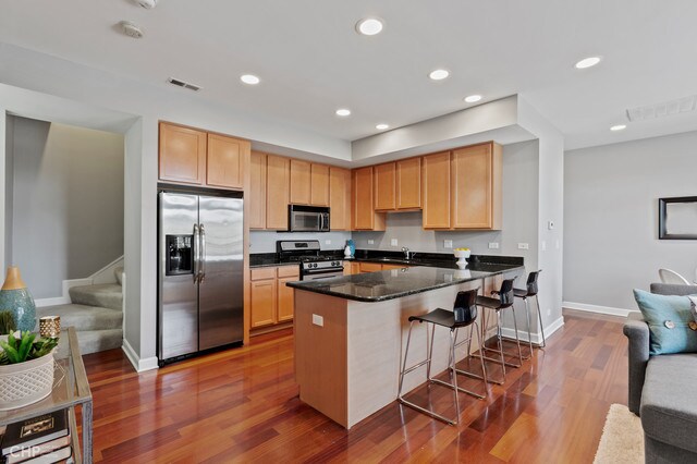 Foto del edificio - 2207 N Western Ave
