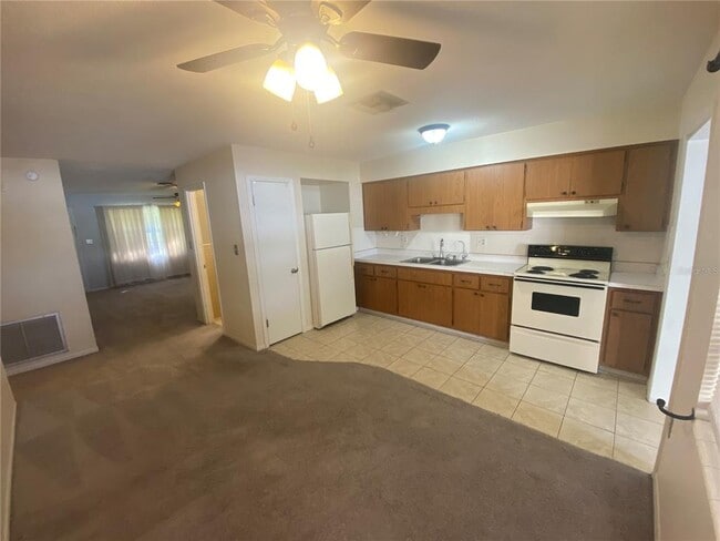 Building Photo - 445 S Grandview St