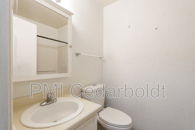 Building Photo - 2112 Boston Terrace