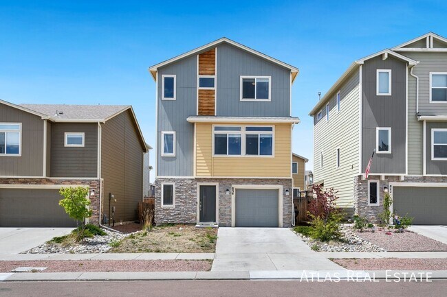 Building Photo - 834 Grissom Dr.