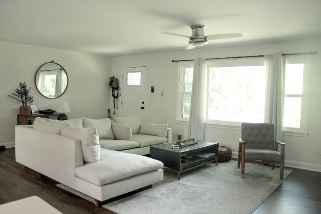 Foto del edificio - 4988 Keppler Rd