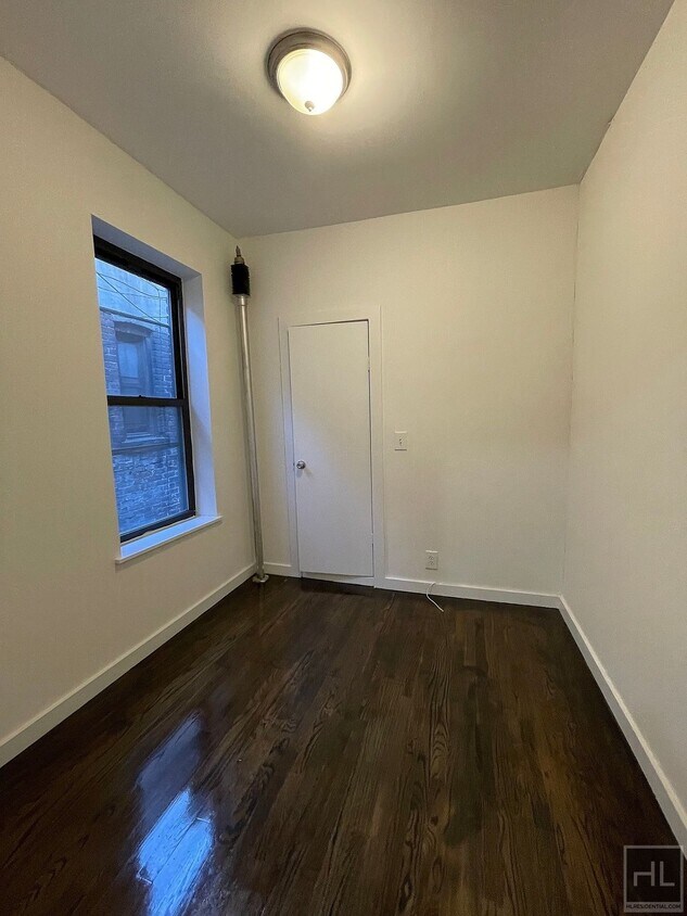 Foto del edificio - EAST 87 STREET