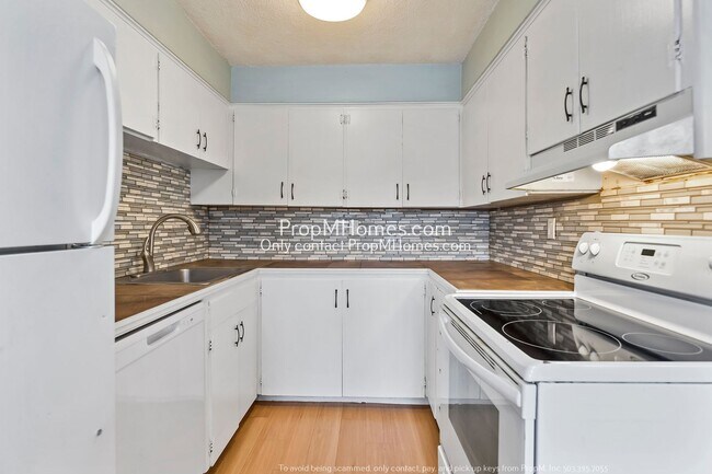 Foto del edificio - Well-Located Tigard Apartment – Cozy, Clea...