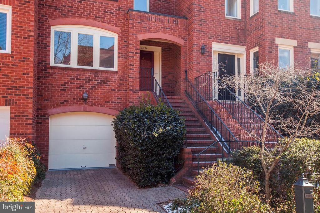 Foto principal - 3956 Georgetown Ct NW