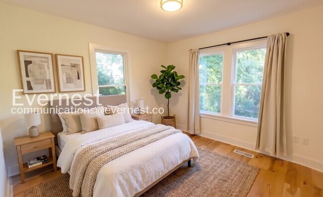 Building Photo - 4422 Edelweiss