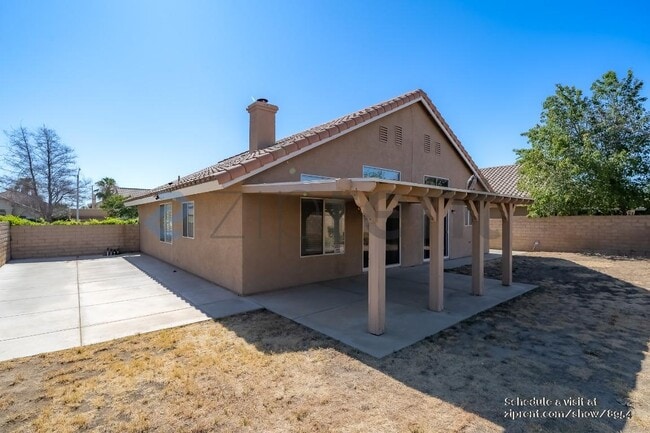 Building Photo - 39821 Milan Dr