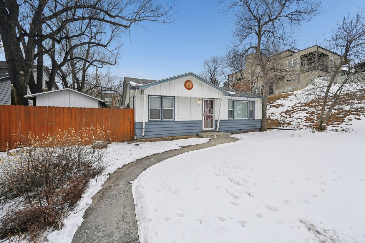 Adorable Cottage in Ivywild! - Adorable Cottage in Ivywild!