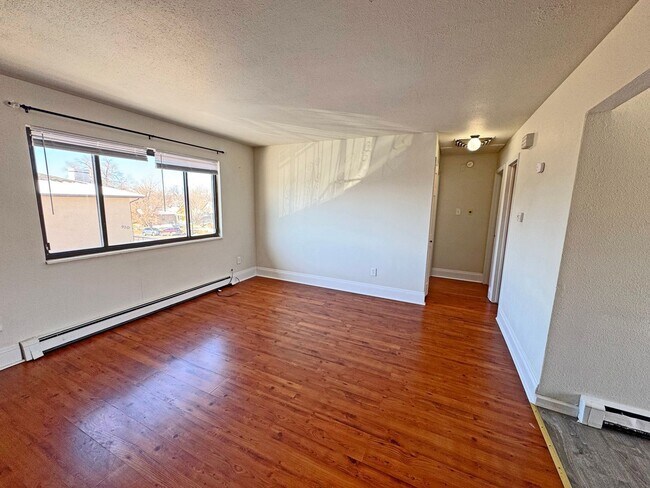 Foto del edificio - 924 E 5th St