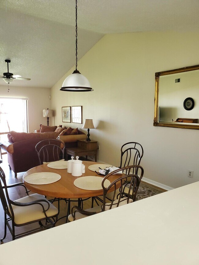 Foto del edificio - 1515 Huntington Ln
