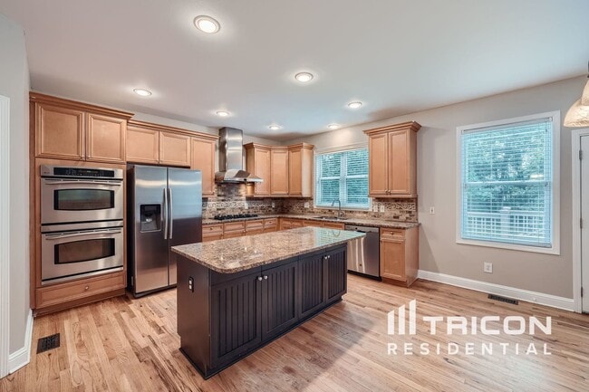 Foto del edificio - 6315 Tamarack Tr