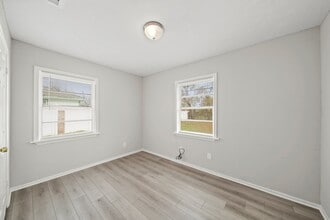 Building Photo - 1417 Jennifer Ln