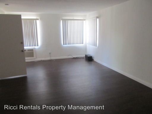 Building Photo - 721 1/2 E Palmyra Ave