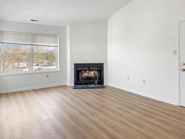 Foto del edificio - 132 Meadow Ridge Rd