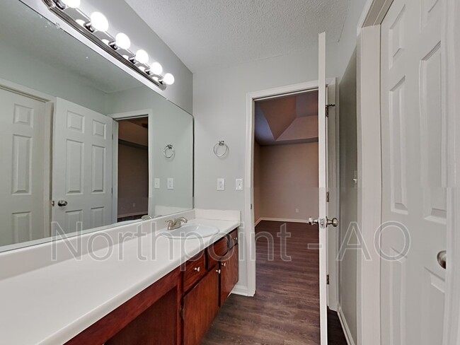 Building Photo - 2378 Clare Ct SW