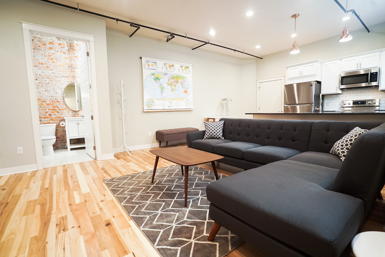 Foto principal - 320 N Pine St