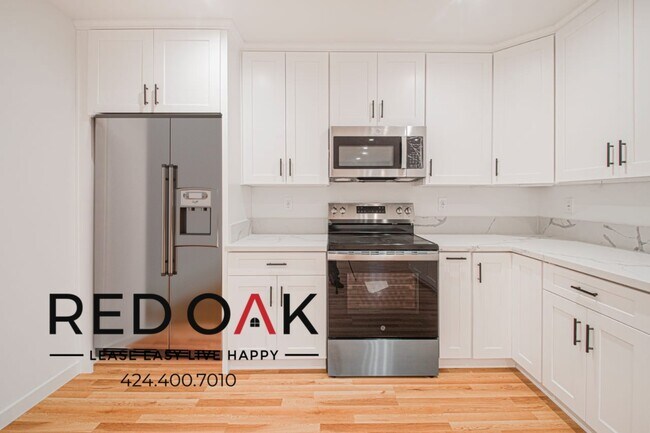 Foto del edificio - 856 W 47th St