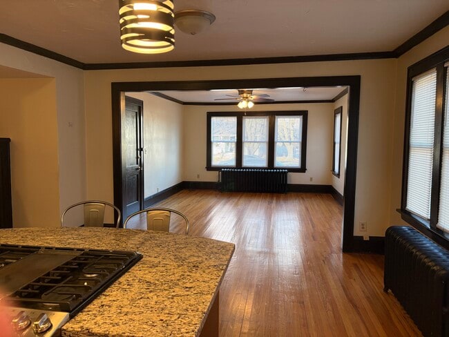 Building Photo - 1630 Hague Ave