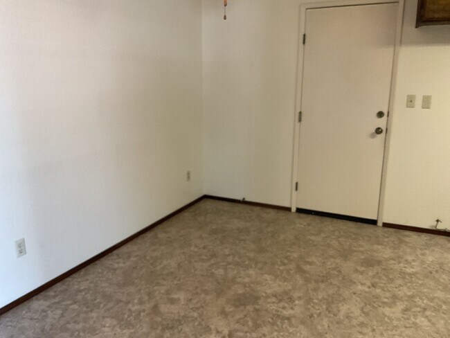 Foto del edificio - Look no more