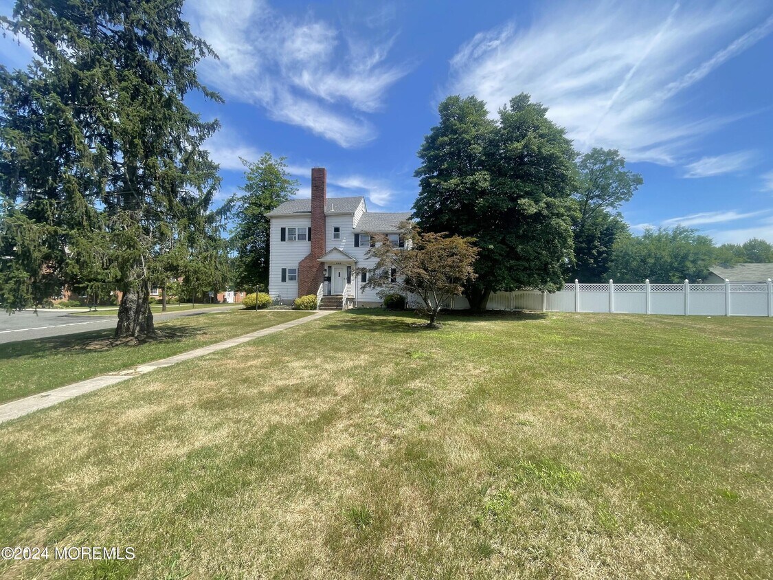 893 NJ34, Matawan, NJ 07747 House Rental in Matawan, NJ