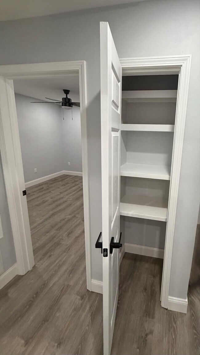 Building Photo - 1109 S Wilson St