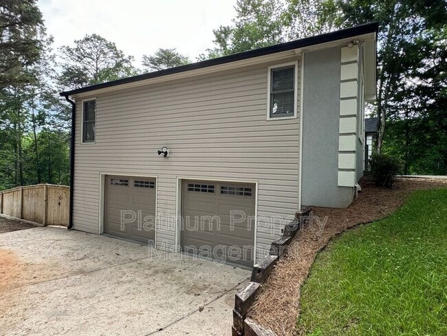 Building Photo - 4965 Bay Cir