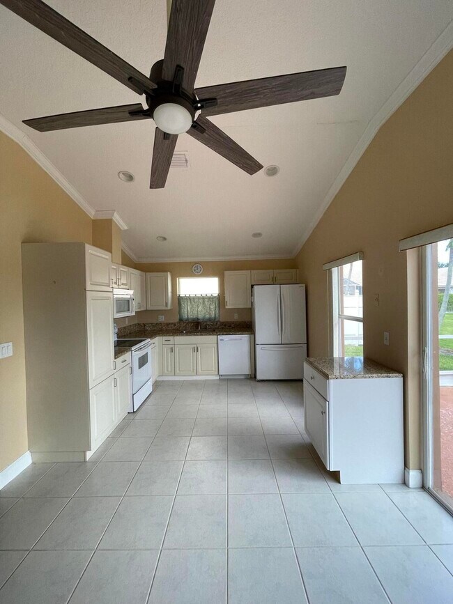 Foto del edificio - 12971 Hampton Lakes Cir