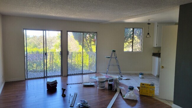 Building Photo - 3223 Bennett Dr