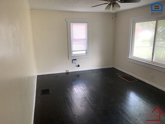 Building Photo - 3427 S Haven Rd