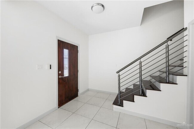 Foto del edificio - 2312 Harmony Ln