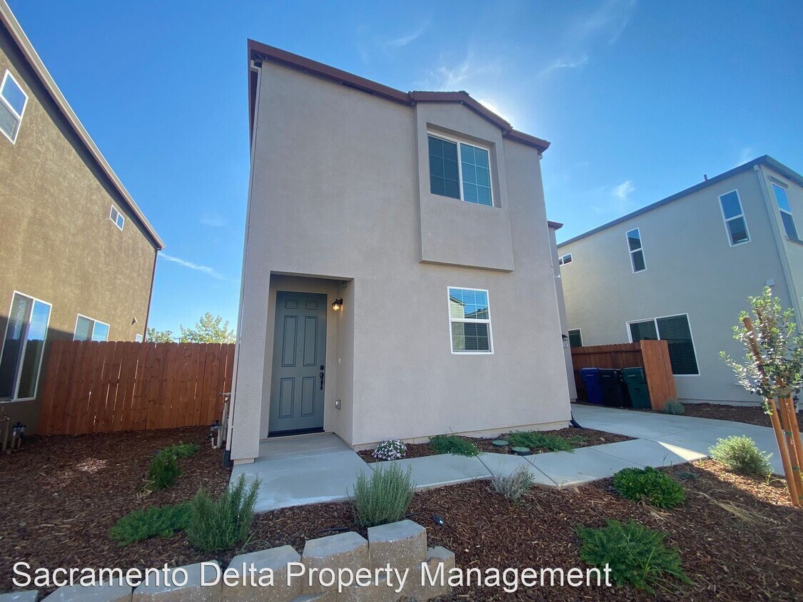 Primary Photo - 3 br, 2.5 bath House - 6769 Jujube Lane
