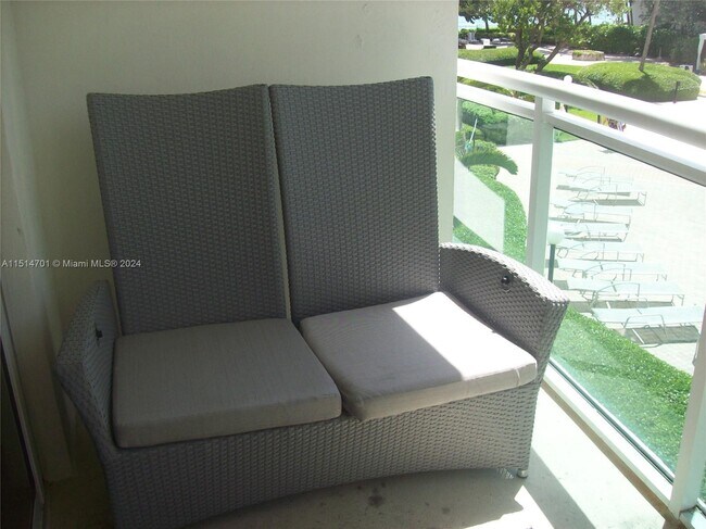 Foto del edificio - 3001 S Ocean Dr