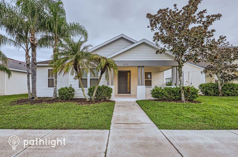 Foto principal - 4971 Pall Mall St W