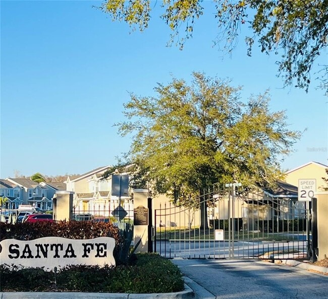 Foto del edificio - 3408 Santa Rita Ln