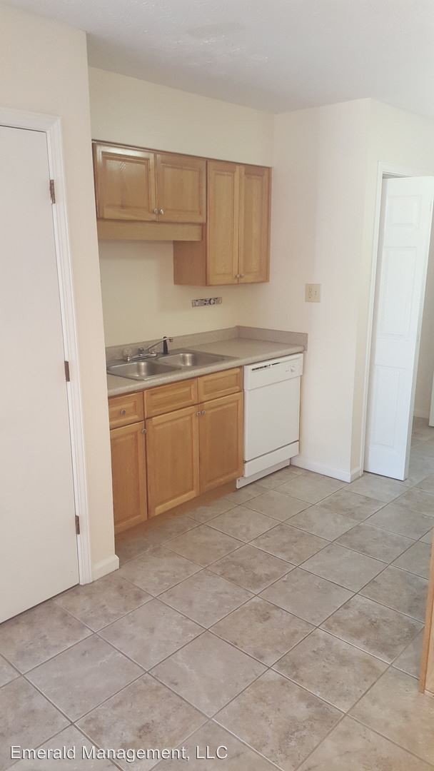 Foto del edificio - 750-752 Still Lake Dr