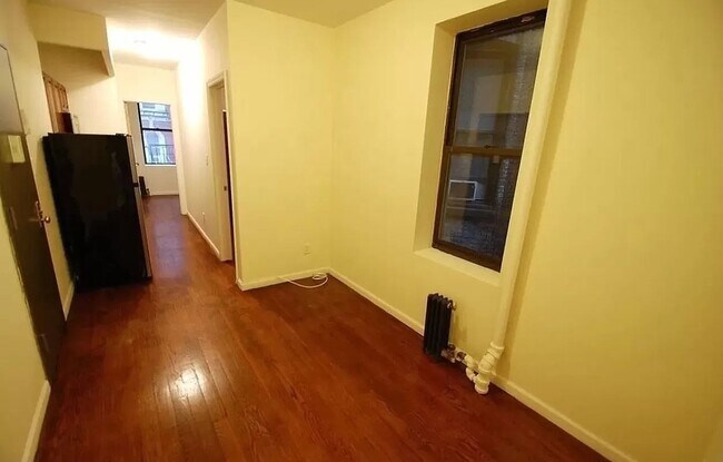 Building Photo - 250 Broome Street