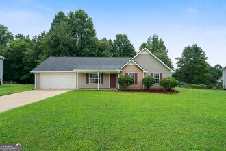 Building Photo - 761 Twin Oaks Ln