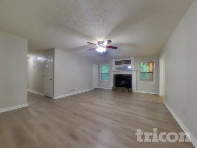 Foto del edificio - 143 Aspen Ct