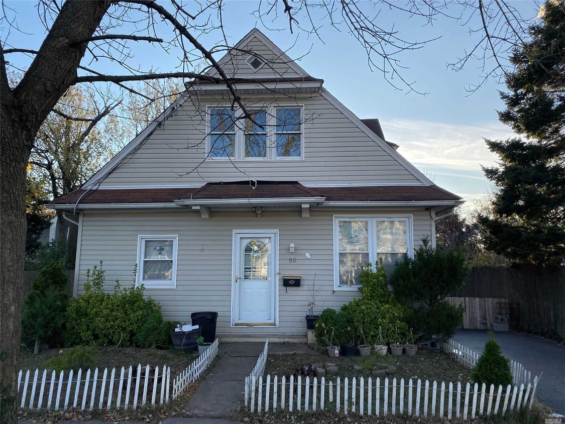 Primary Photo - 50 Harrison Ave